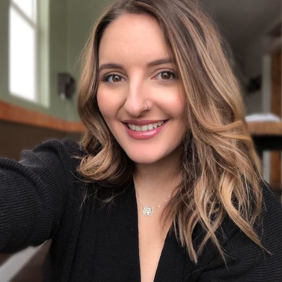 Meet your Posher, Shelby - Picture 1 of 1